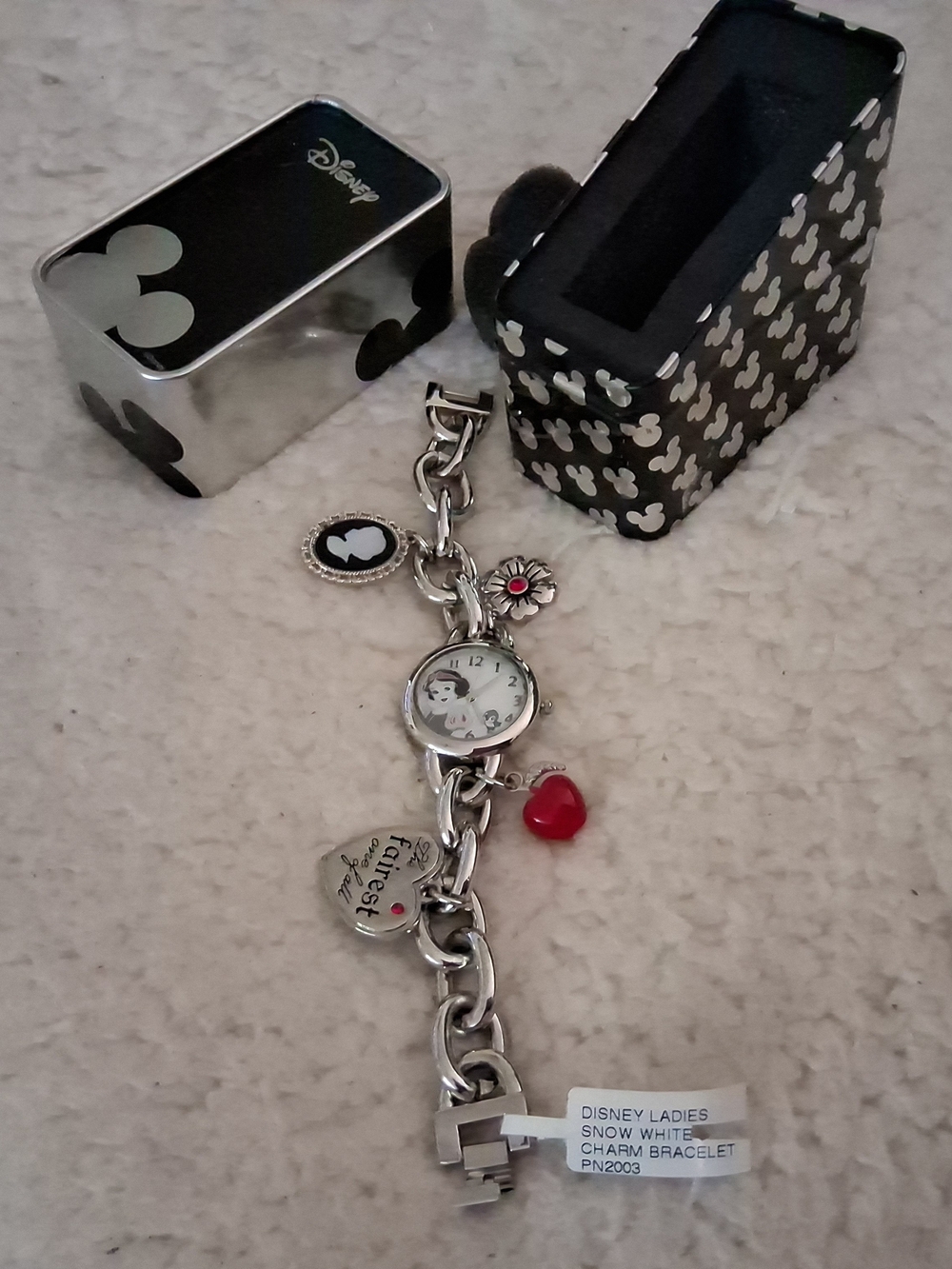 Charming Vintage Disney Snow White Charm Bracelet Watch In Original Box. N.O.S.